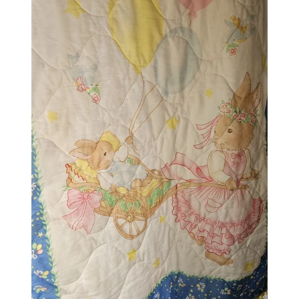 Vintage Baby Quilt BUNNIES With‎ Balloons